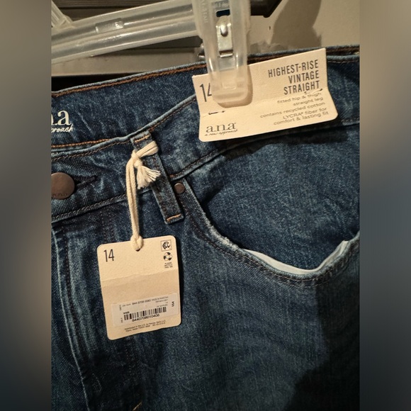 Women’s a.n.a Highest-Rise Vintage Straight Jeans (size 14) - Picture 4 of 8